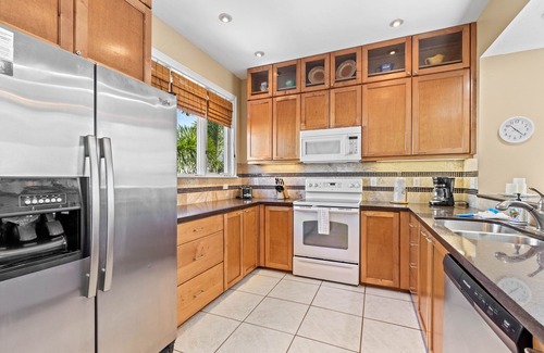 Whitney Beach House | Wake Up to Bay Views & Tennis–Cedars East Condo Near the Beach #814 by RVA