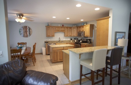 Grand Haven House | Walking distance to Brucker Beach