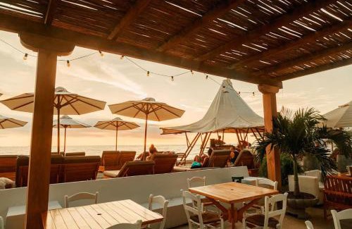 El Laguito Hotel | Wala beach club