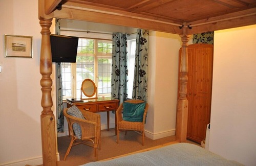 New Forest District House | Walcot House