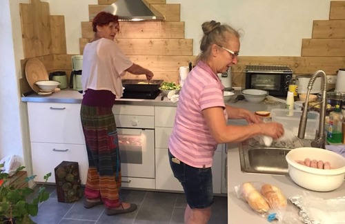 Frauenwald Apartment | Wald Apartments - Waldruine - Comfort room with shared kitchen