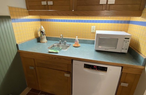 Warnick Cabin | Waldhaus Mountain Chalet, close to skiing, hiking, biking, Fiber WIFI, EVCharger