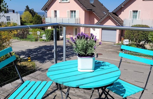 Kreuzlingen House | Waldrandhaus mit See-/fernsicht, Grossem Garten, Trampolin