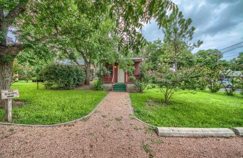 Fredericksburg House | Waldrip Cabin