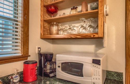 Fredericksburg House | Waldrip Cabin