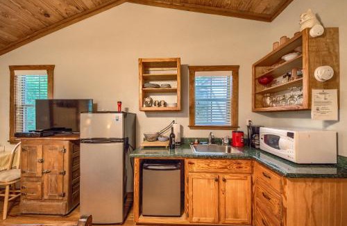 Fredericksburg House | Waldrip Cabin