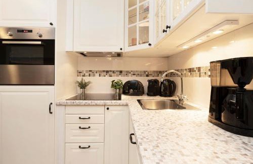 Kellenhusen Apartment | Waldstraße 2 FeWo Ostseebrise