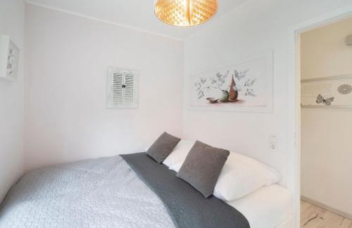 Kellenhusen Apartment | Waldstraße 2 FeWo Ostseebrise