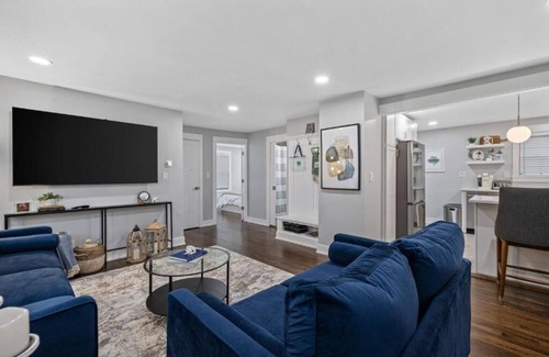 Harters Heights House | Walk 1/2 Mile to Campus & 1 Mile to ND Stadium!