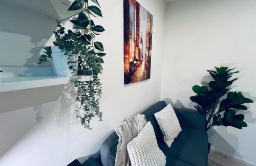 Thon Buri Apartment | Walk 1 min BTS Talat Phlu ,City&Culture Blend ,Free WiFi