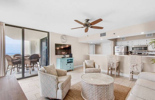 Miramar Beach Condo | ⭐Walk 2 Beach-Gulf + Pool Views-2 Pools + Hot Tub-2BR Mainsail 213⭐