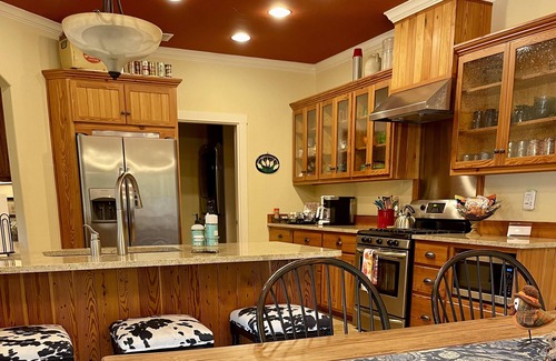 Fredericksburg House | Walk 2 blocks to Historic Downtown FBG. Heritage German Style 3 Bedroom Home.