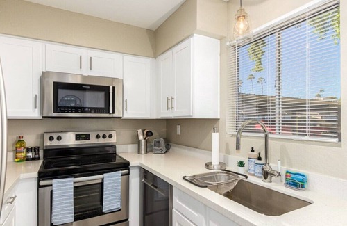 South Scottsdale House | Walk 2 Old Town & Fashion Square|4 Heated Pools