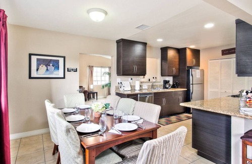 Hermosa Village House | Walk Across to Disney! Firepit~Game Room~2 MstrBRs