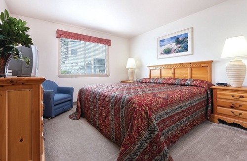 Agate Beach Resort | Walk down to the surf!