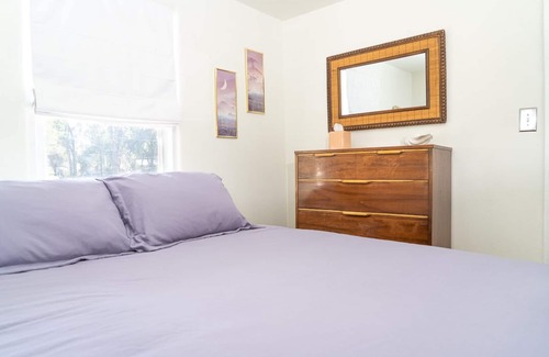 DeLand Apartment | Walk Everywhere Downtown Deland Apartment for 2