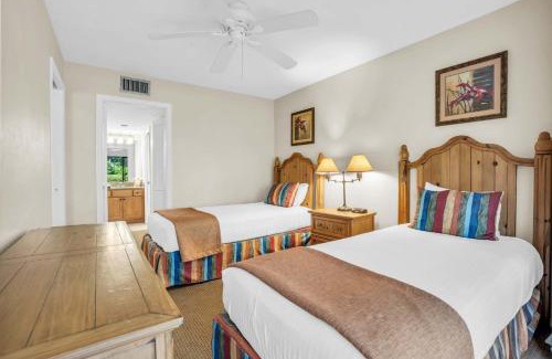 Park Shore House | Walk From Lanai to Pool and More