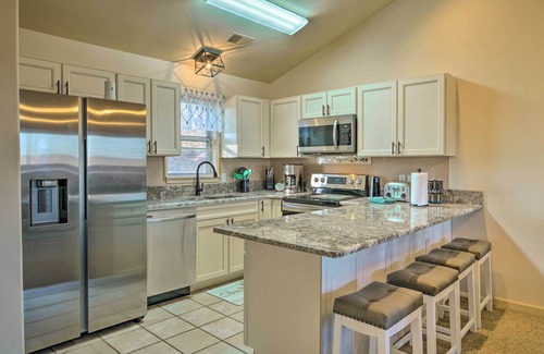 Branson West Condo | Walk-In Branson West Condo w/Balcony, Pool Access