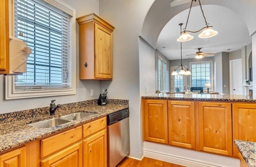 Indian Point Condo | Walk In Condo, No Stairs! Lakeview by Pool!