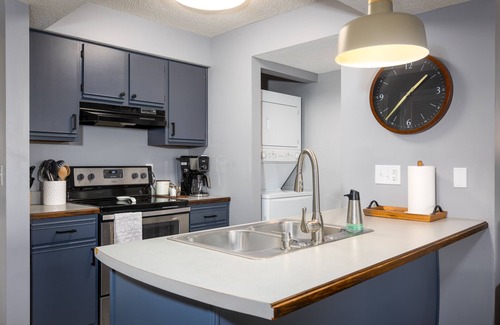 Table Rock Condo | Walk-in Condo on the 17th Hole!