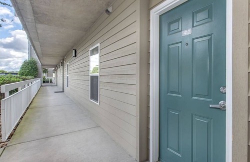 Pigeon Forge Condo | Walk-in Level | 2 BR | Balcony | Sleeps 6 | Free Tickets