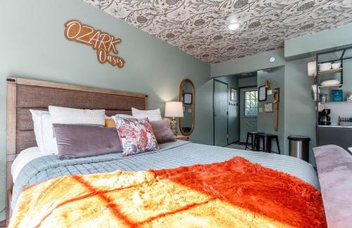 Table Rock Apartment | Walk-in Studio w Patio, Pets OK!