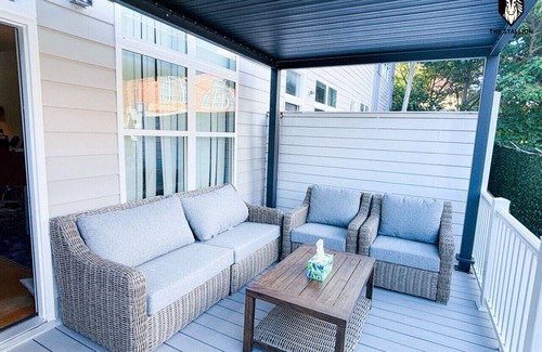 Downtown Memphis Apartment | Walk to Attractions Modern Loft with Private Patio
