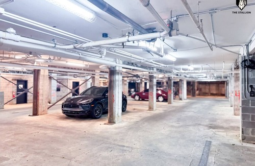 Downtown Memphis Apartment | Walk to Attractions Modern Loft with Private Patio