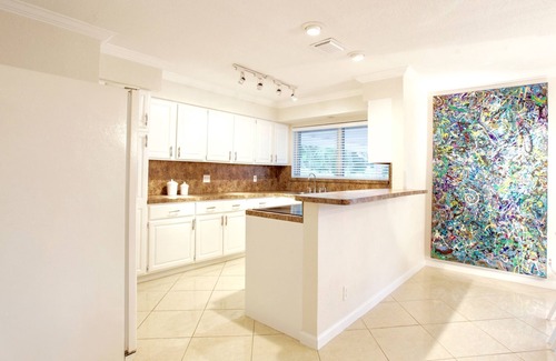 East Fort Lauderdale House | WALK TO BEACH PLUS 40 RESTAURANTS TO CHOOSE FROM