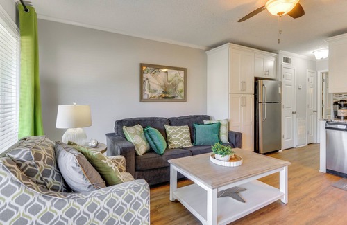 Folly Field Condo | Walk to Beach: Family Condo in Hilton Head Island