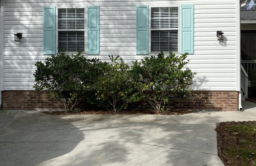 Long Beach House | Walk to Beach - 3 Bed/2 Bath Beach Bungalow