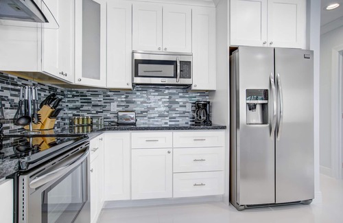 Dolphin Isles House | WALK TO BEACH! 3BR Ultra Modern Home!