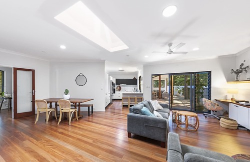 Maroochydore House | Walk to Beach! Amazing Outdoor Area With Pool, 1/2 Pipe & Firepit !