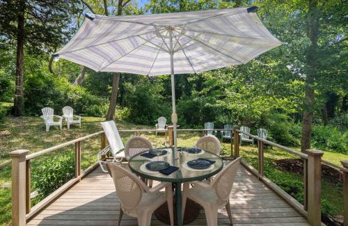 East Orleans House | Walk to Beach Close to Town