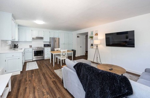 El Granada Apartment | Walk to Beach! Cozy One-Bedroom Coastal Retreat