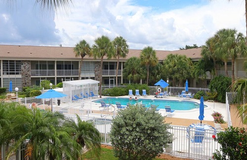 Saint Armands Key Condo | Walk to Beach & Dining–Coastal Condo Retreat Kingston Arms 11-B by RVA