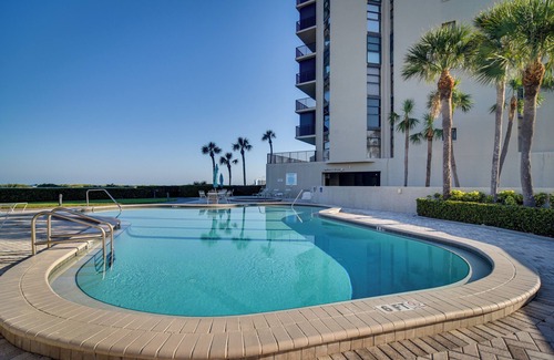 Clearwater Beach Apartment | Walk to Beach & Eats: Condo w/Pool in Clearwater!