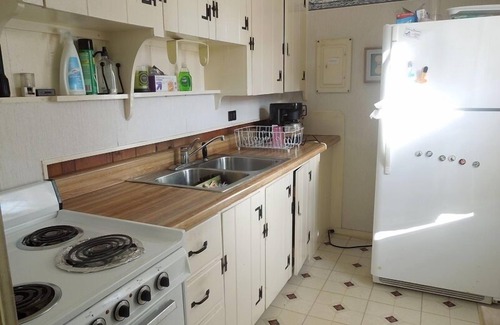 Dennis Port House | Walk to Beach from this 3 Bedroom Cottage! (1821)