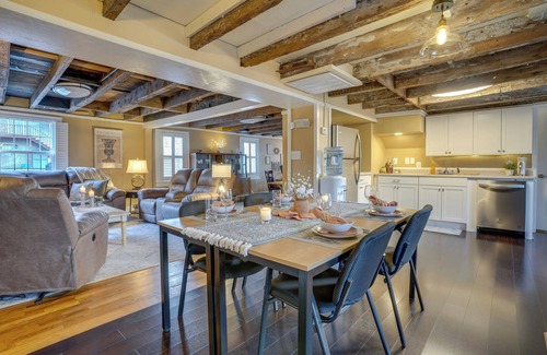 Falmouth House | Walk to Beach: Historical Fredericksburg Home