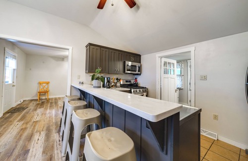 Edinboro House | Walk to Beach & Lake: Idyllic Escape in Edinboro!