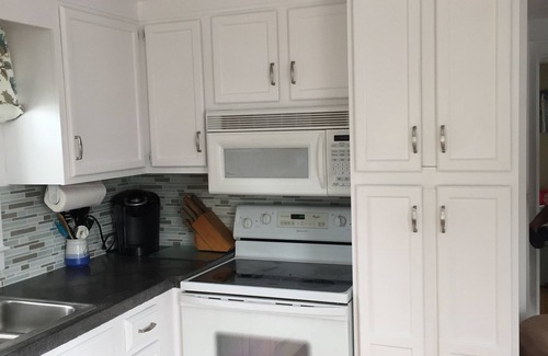 Dennis Port Cottage | Walk to beach-Ocean Drive, Updated Cottage