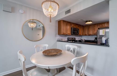Seabrook Island House | Walk to Beach/Pools & Golf! 2BR/2BA Villa! Amenity Cards Available!
