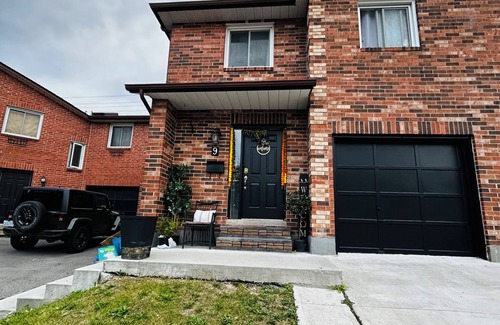 Bramalea House | Walk to Bramalea: Cozy One-BedRoom, Private Access