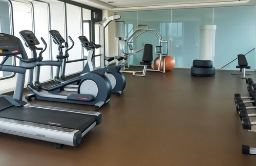 Asoke Apartment | Walk to BTS, Malls & Soi Cowboy - Stylish City Pad, Great Base