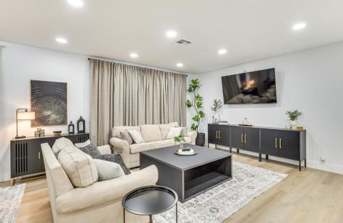 Coral Springs House | Walk to City Center Modern Coral Springs Getaway