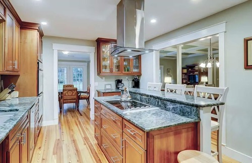 North Forest Beach House | Walk to Coligny, beach, shops, Pvt heated pool, new furnishings, tvs for 2024