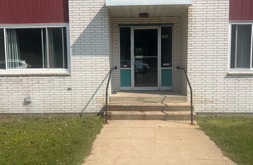 Munising Apartment | Walk to Cruise Boat 2min, brewery, parks, & restaurants Downtown Apartment