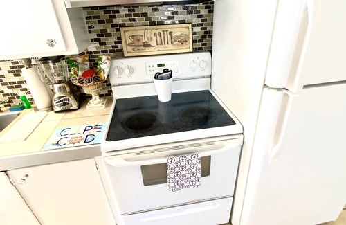 Dennis Port Apartment | Walk to DennisPort Beaches 4 min.Bars and restaurants 2min walk.Perfect Location