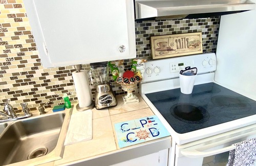 Dennis Port Apartment | Walk to DennisPort Beaches 4 min.Bars and restaurants 2min walk.Perfect Location