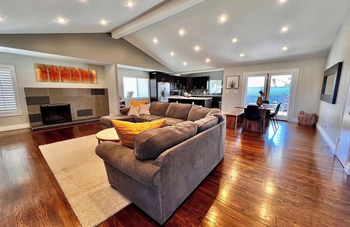 Hermosa Village House | Walk to Disney! 3 Bed 2 Ba Home w/Pool, Hot Tub, Fire Pit